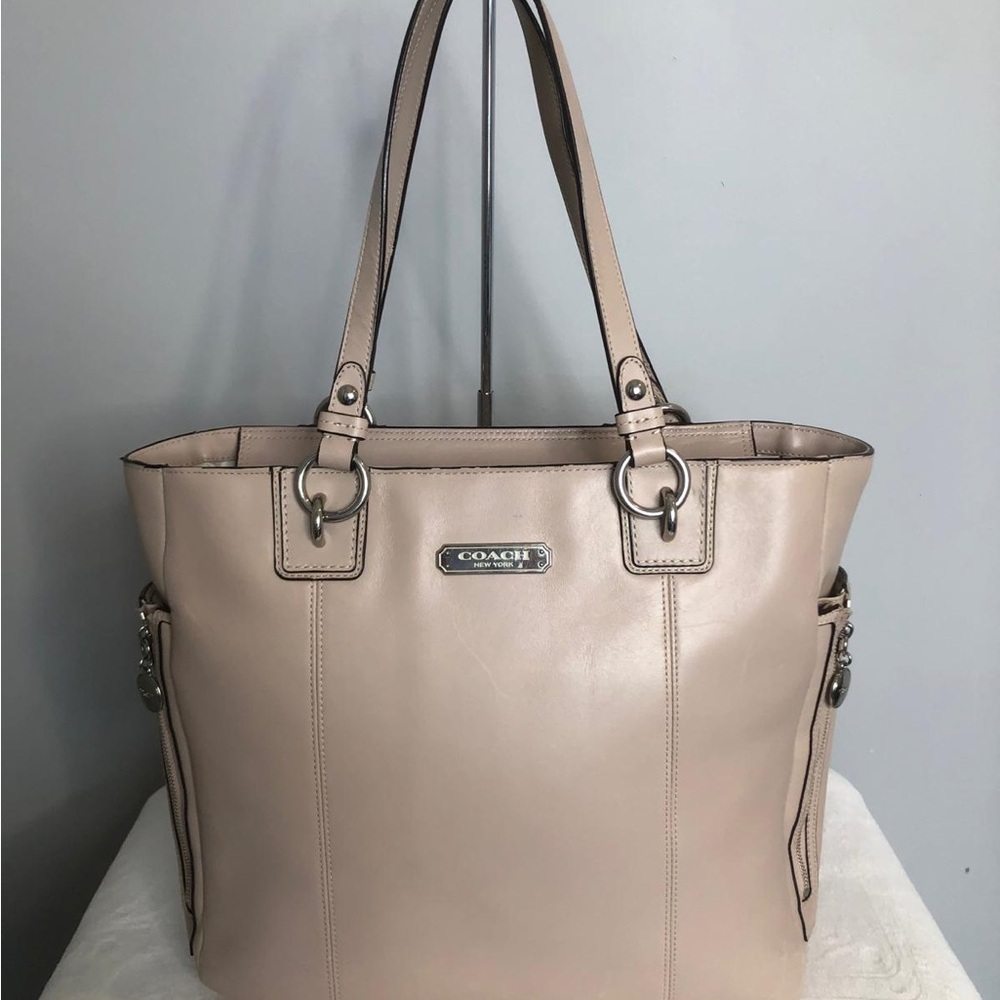 Coach Light Beige Leather Tote